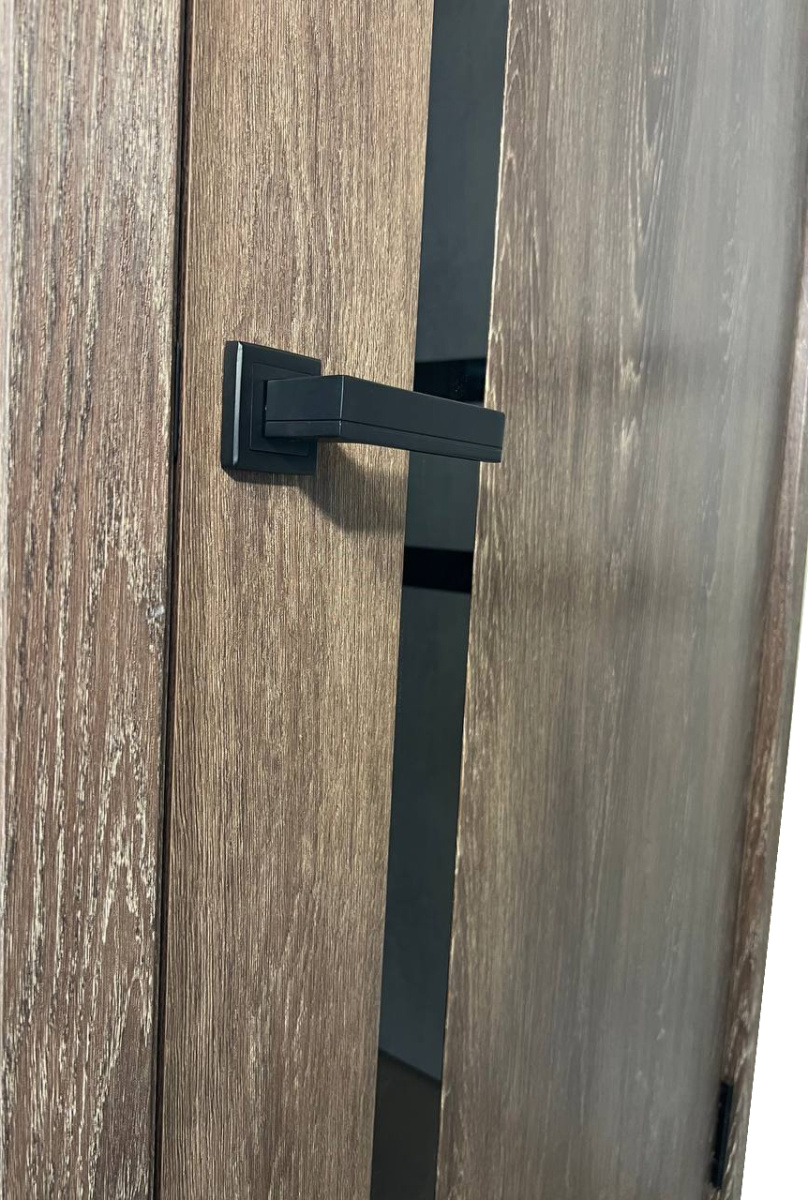 M7, Корица, Лакобель черный